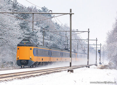 ansichtkaart Intercity trein in de winter